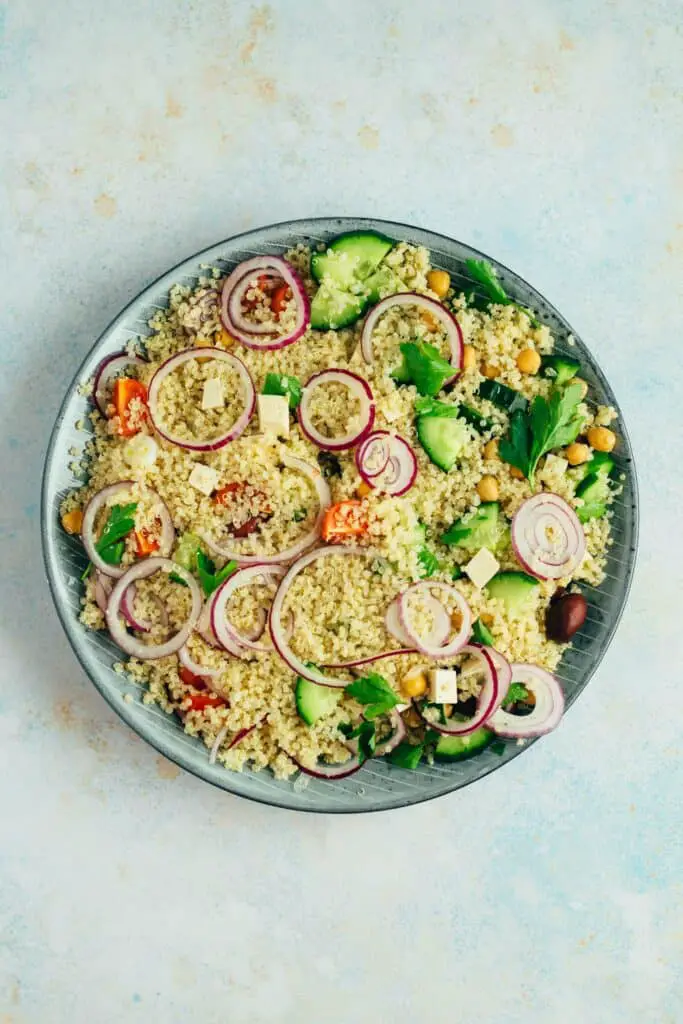 Greek salad with quinoa