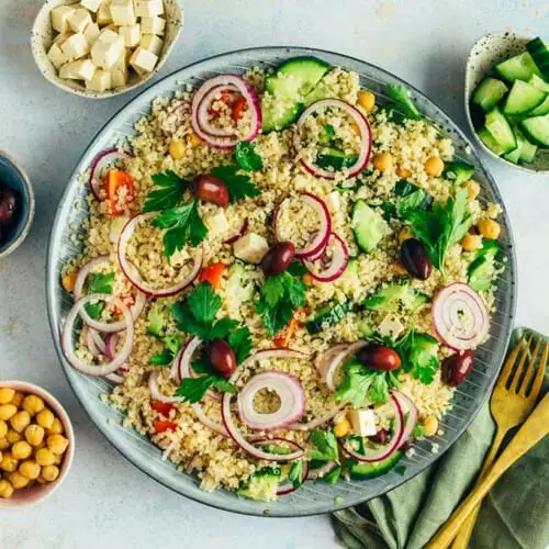 Greek salad with quinoa