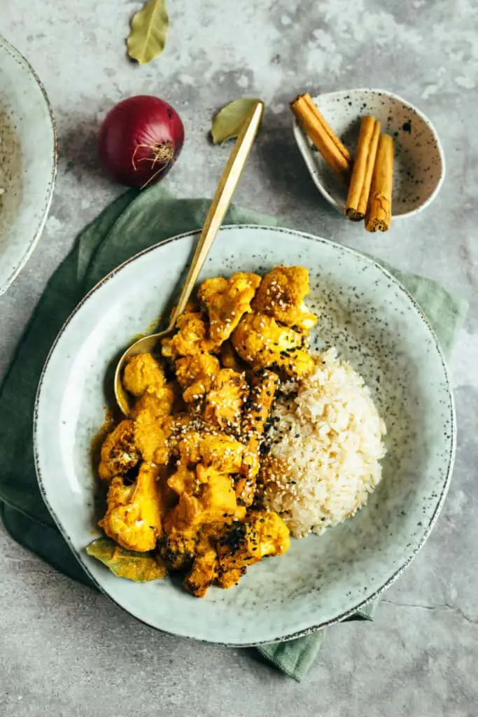 Tofu in Kolhapuri sauce (vegan &amp; gluten-free)