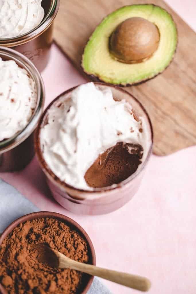 Avocado chocolate mousse (7 ingredients)