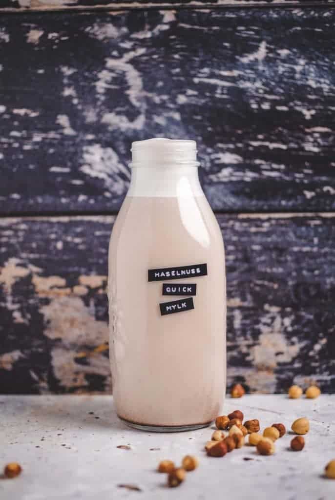 Hazelnut milk (5 minutes) superquick