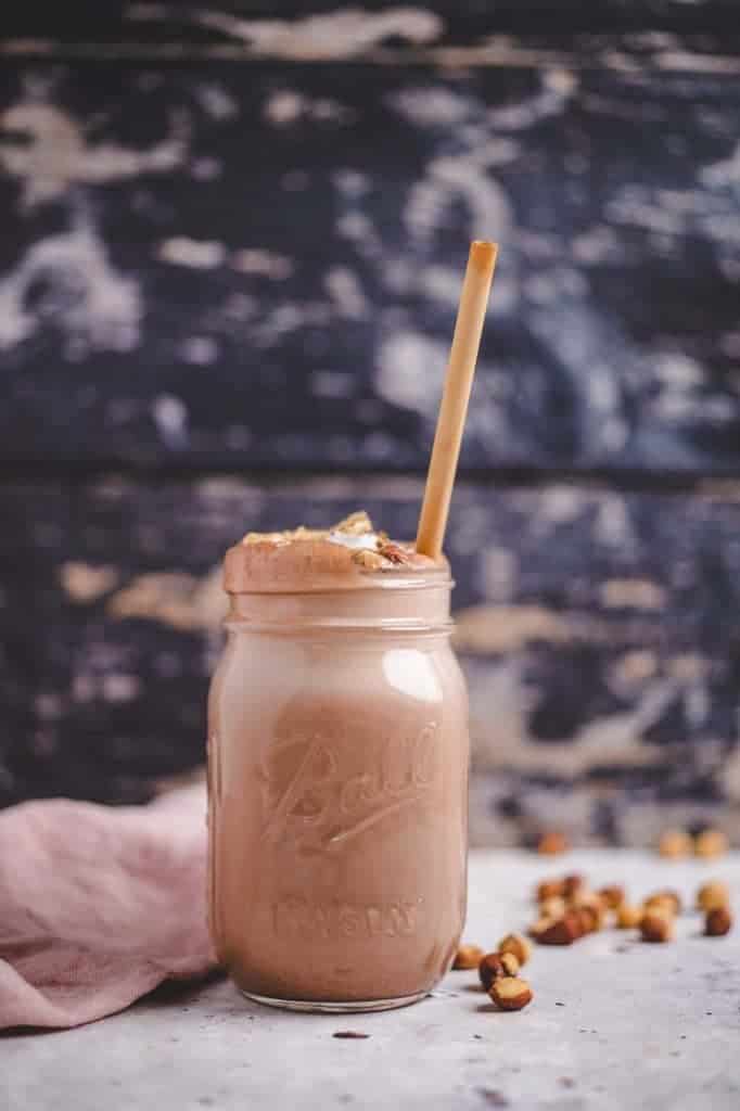 Hazelnut milk (5 minutes) superquick