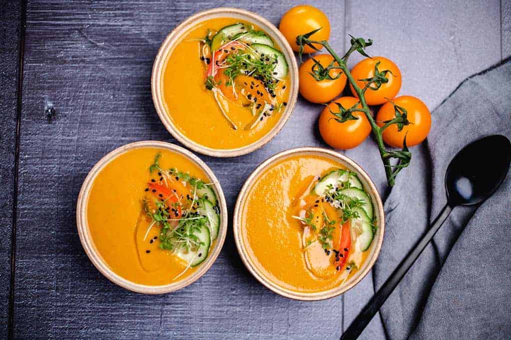 Make gazpacho yourself (vegan, gluten-free, oil-free)