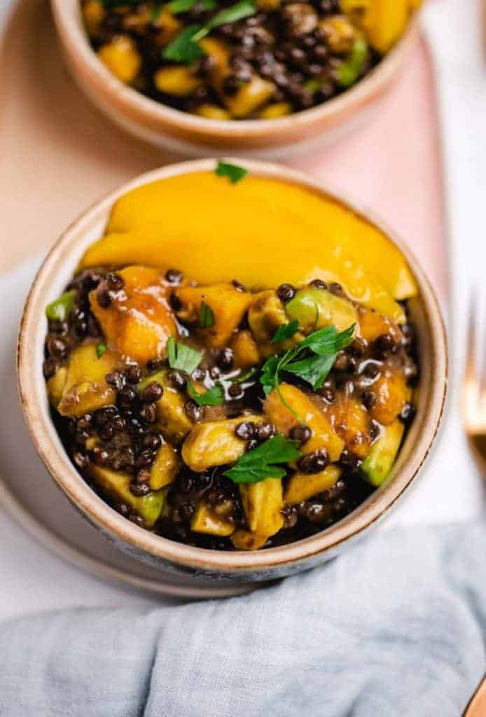 Salad with beluga lentils, avocado and mango (v & gf)