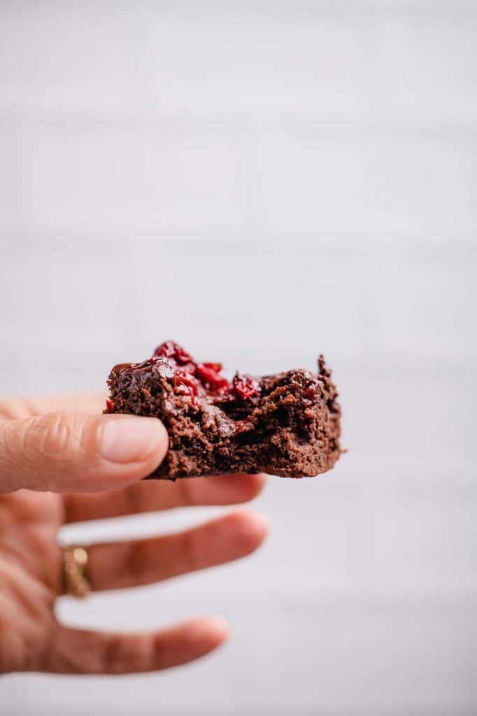 Vegan chocolate cherry brownie (gluten-free, oil-free)