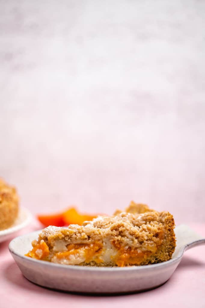 Apricot pudding cake (vegan)