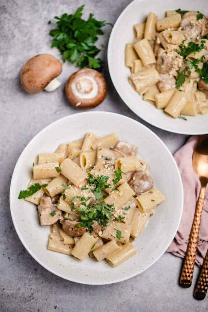Mushroom cream pasta (25 minutes) vegan