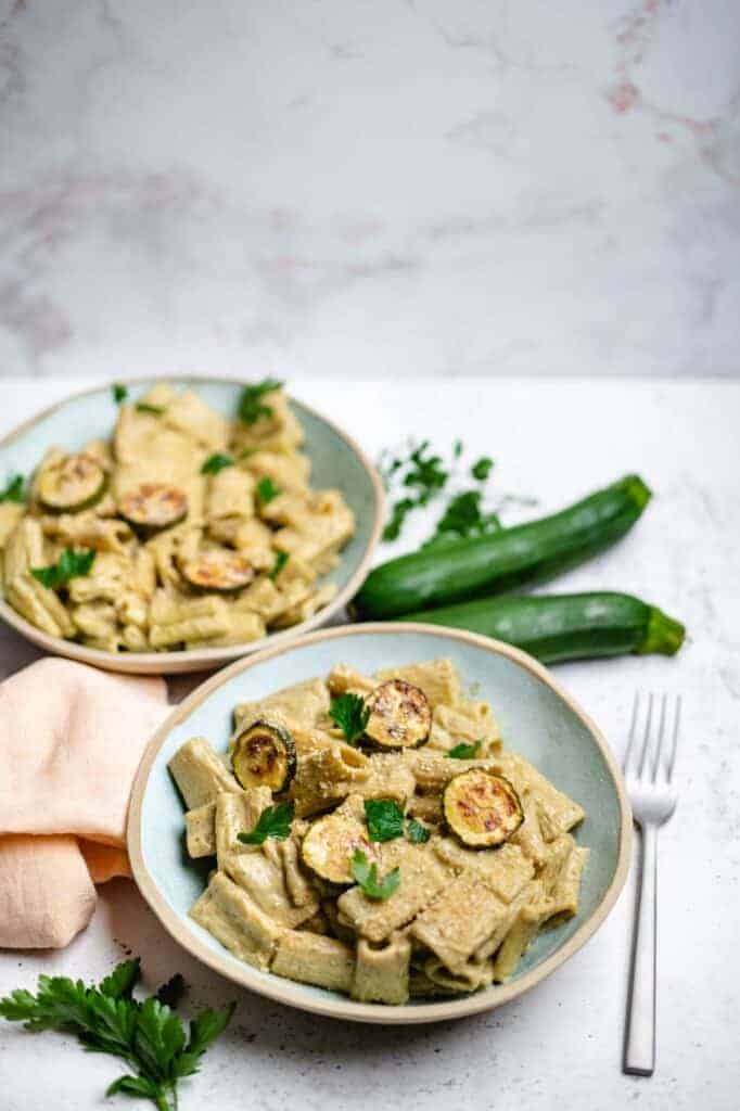 Pasta with roasted zucchini (vegan recipe)