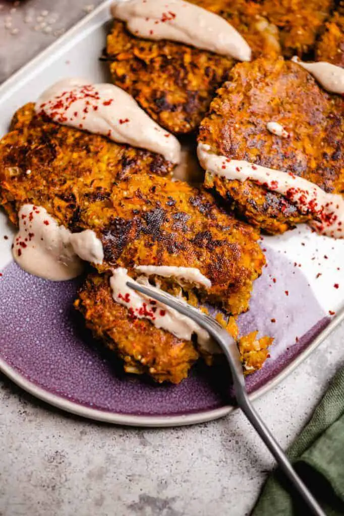 Quinoa Red Lentil Puffer with Harissa Yogurt (vegan &amp; gluten-free)