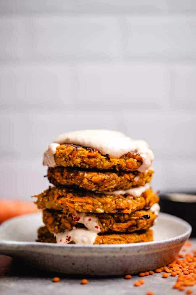 Quinoa Red Lentil Puffer with Harissa Yogurt (vegan &amp; gluten-free)