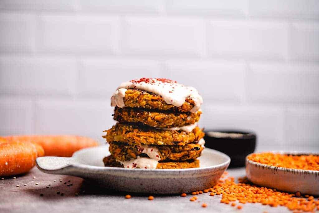 Quinoa Red Lentil Puffer with Harissa Yogurt (vegan & gluten-free)