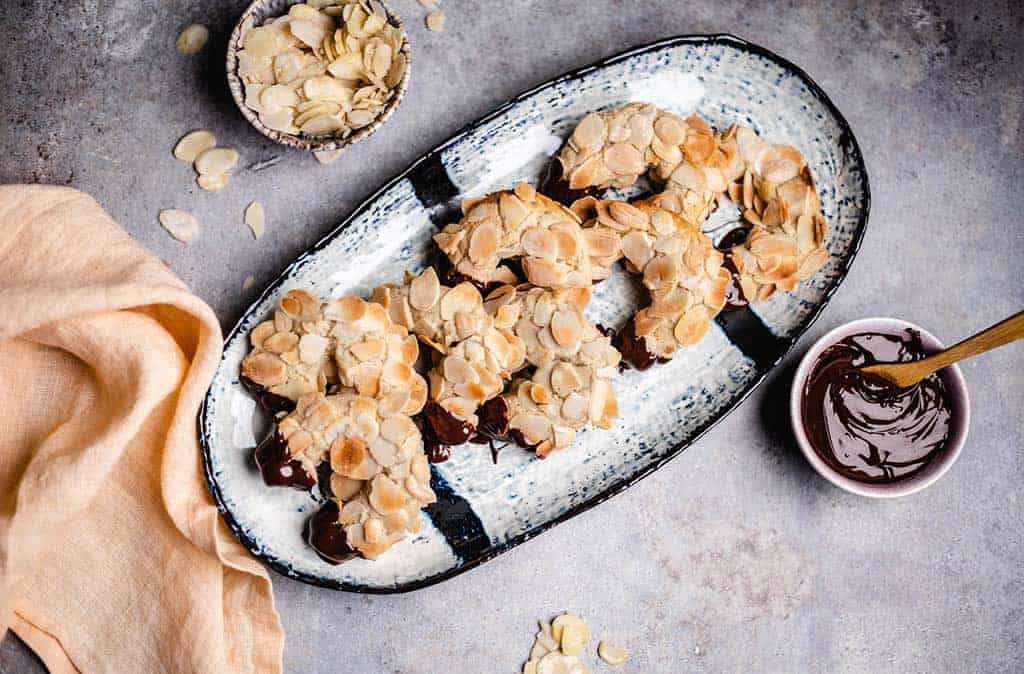 Almond crescent vegan