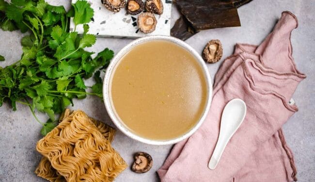 Make ramen broth yourself (vegan)