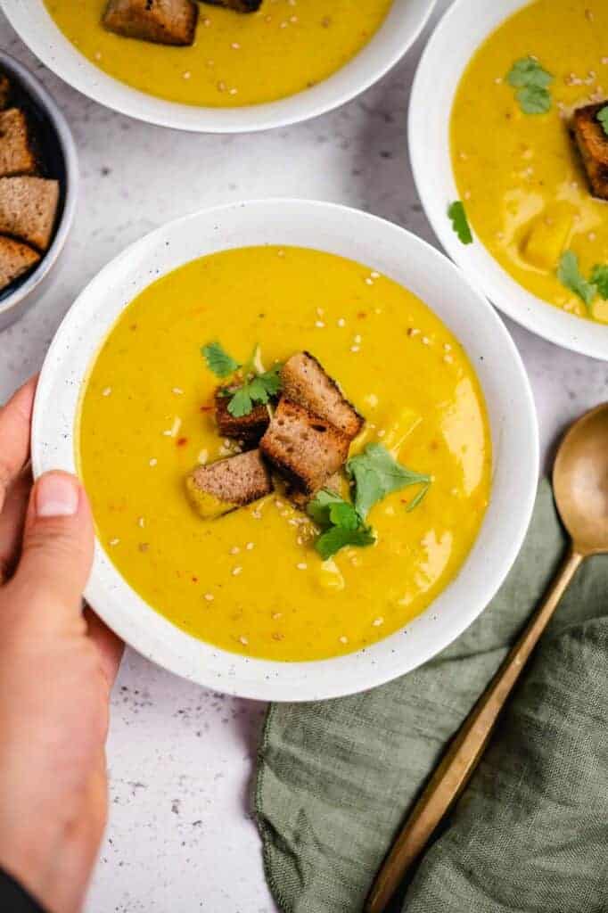 Spicy carrot parsnip soup (vegan &amp; gluten-free)