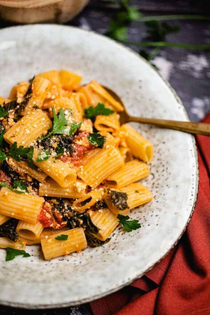Bolognese with kale and tofu (vegan) recipe
