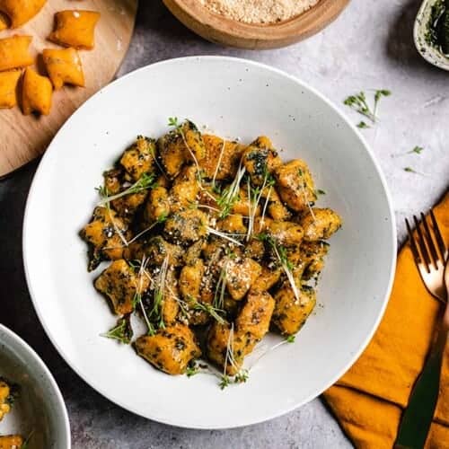 Sweet potato gnocchi with pesto (recipe)