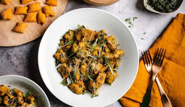 Sweet potato gnocchi with pesto (recipe)