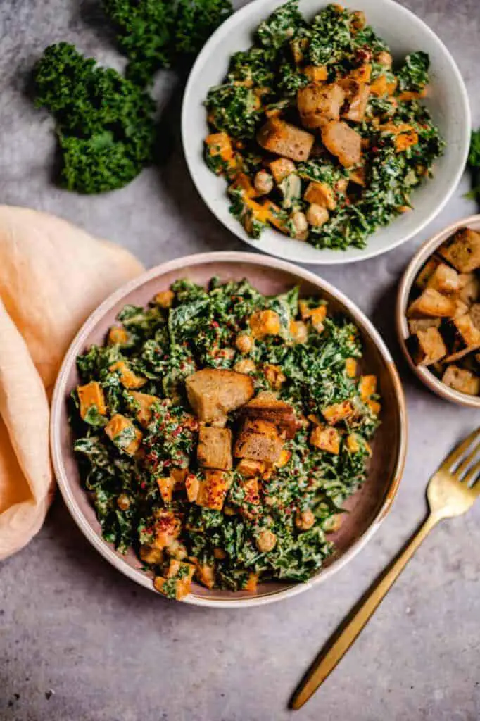 Vegan salad with sweet potato and kale