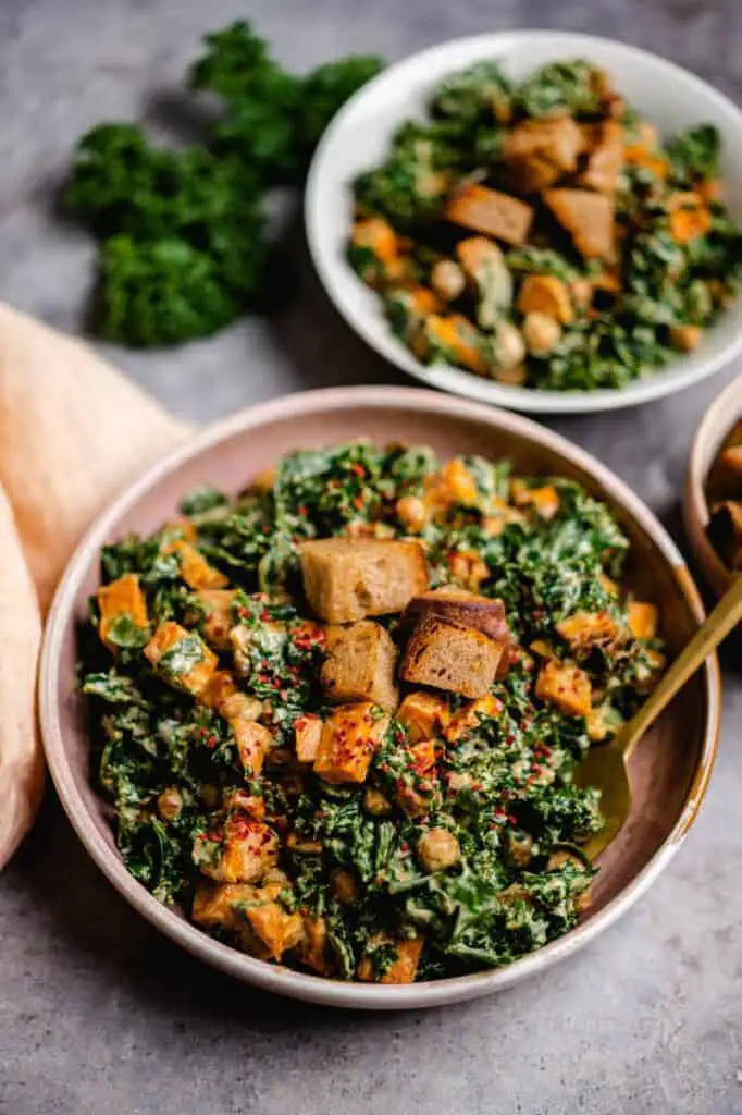 Vegan salad with sweet potato and kale