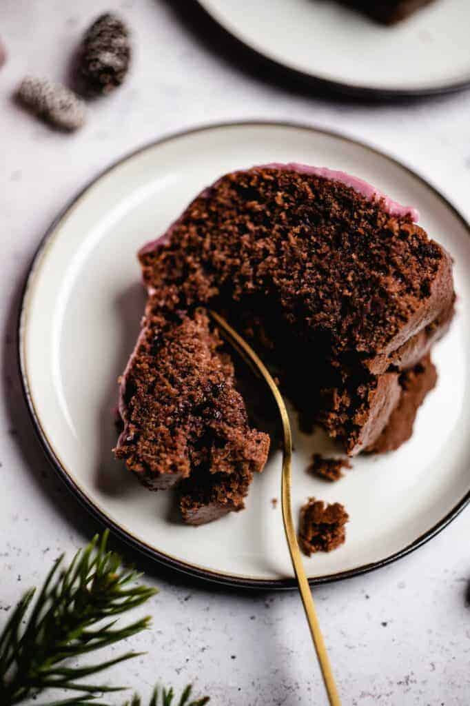 Vegan red wine cake