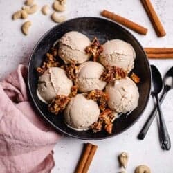 Cinnamon ice cream with caramelized pecans
