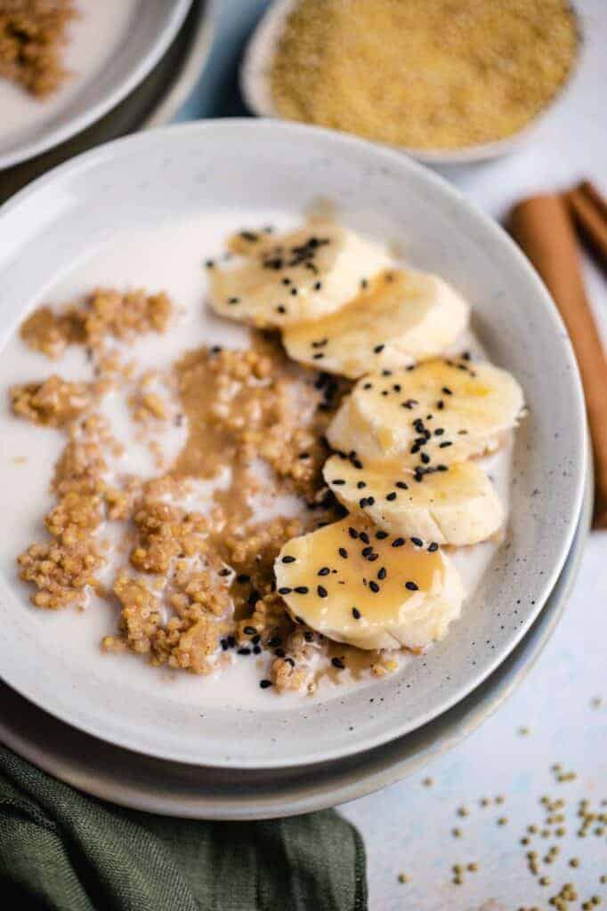 Millet porridge with tahini caramel (vegan)