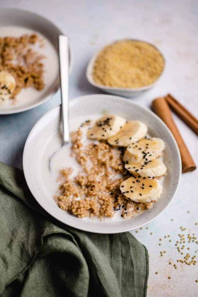 Millet porridge with tahini caramel (vegan)