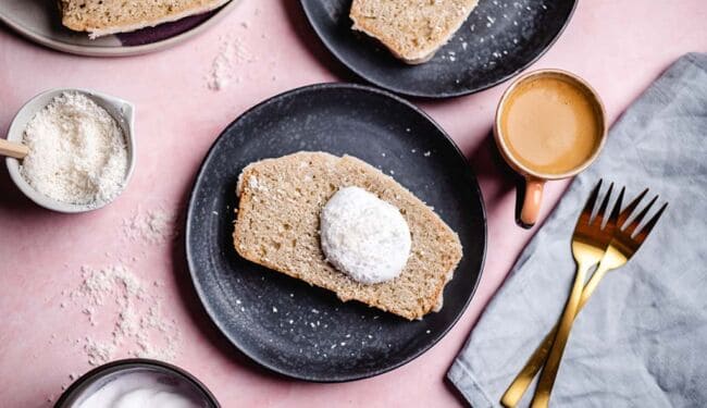 Vegan coconut cake (6 ingredients)