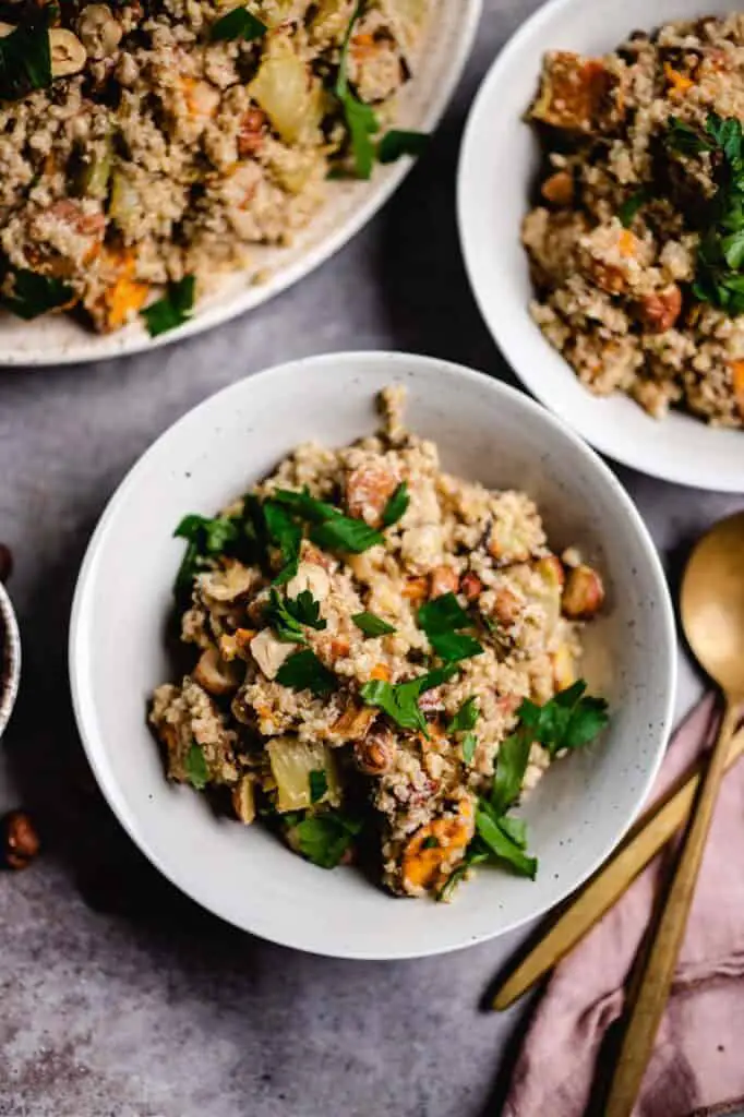 Quinoa salad with roasted hazelnuts and fennel (vegan & gluten-free) recipe