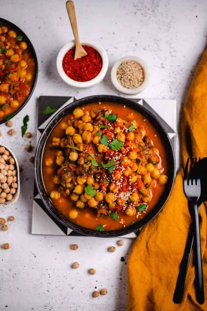 Tomato chickpeas pan (vegan) recipe