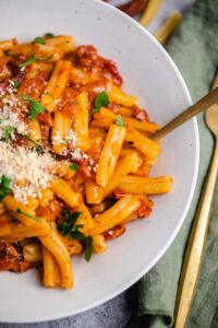 Pasta mit sonnengetrockneten Tomaten (vegan)