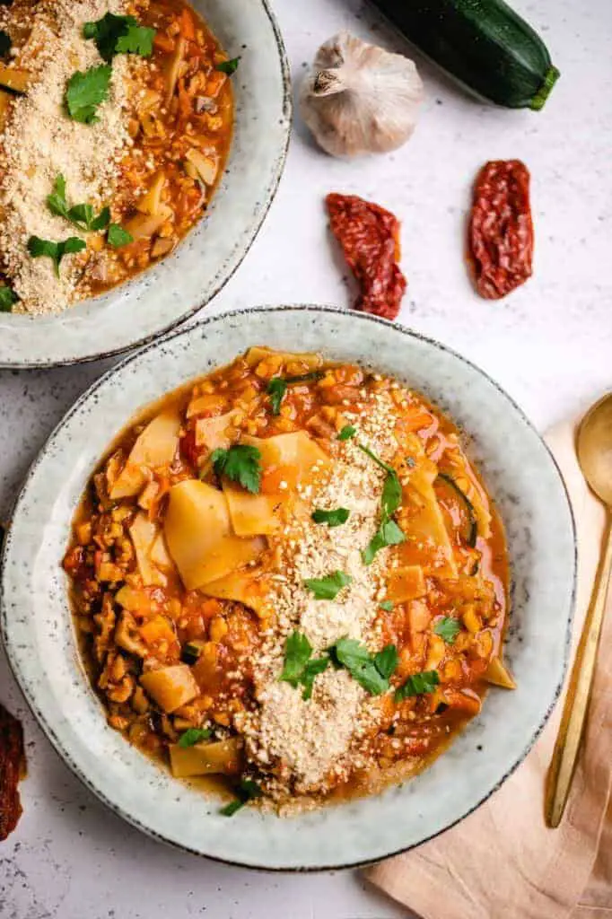 Vegan lasagna soup