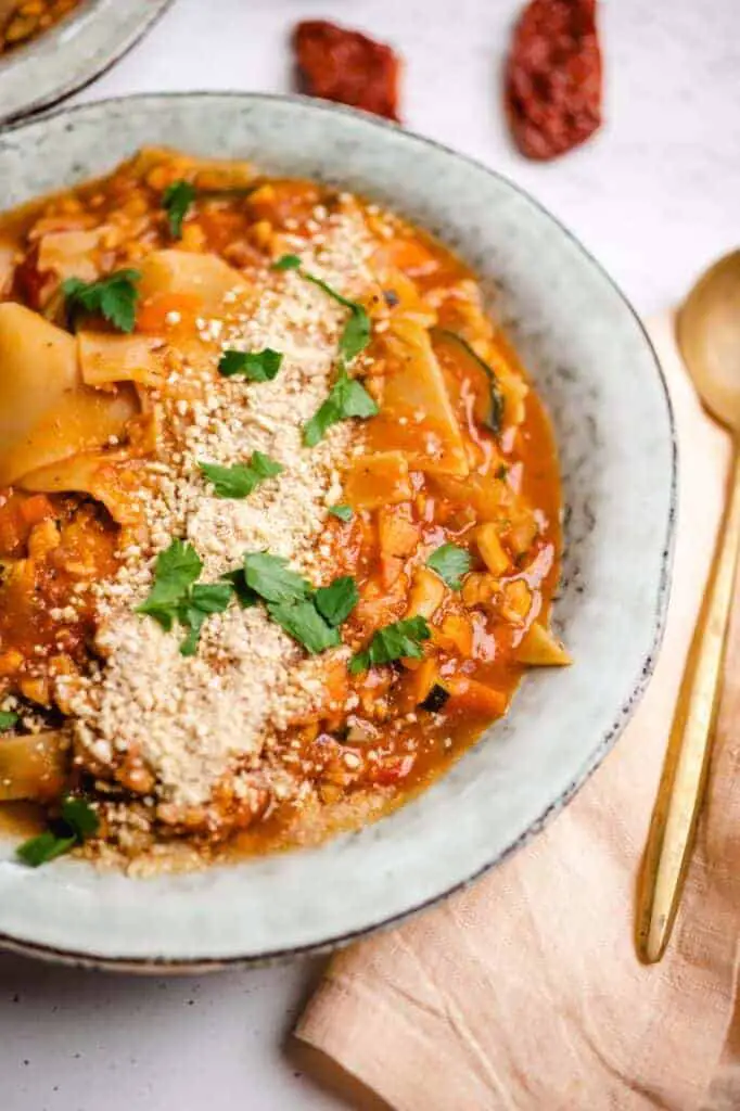 Vegan lasagna soup