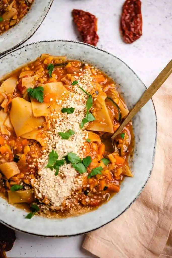 Vegan lasagna soup