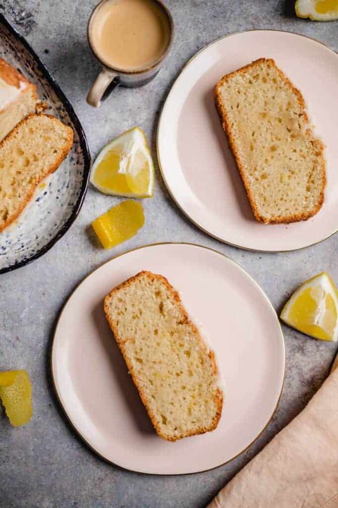 Vegan lemon cake (reduced oil) - 7 ingredients recipe