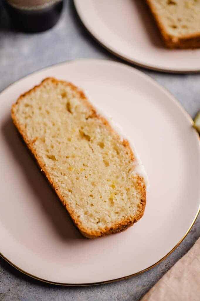 Vegan lemon cake (reduced oil) - 7 ingredients recipe