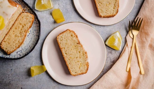 Vegan lemon cake (reduced oil) - 7 ingredients recipe