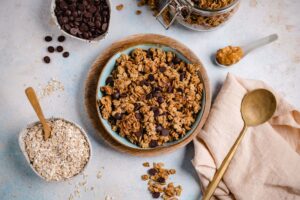 veganes Erdnussbutter Granola (glutenfrei)