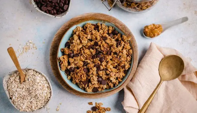 vegan peanut butter granola (gluten free)