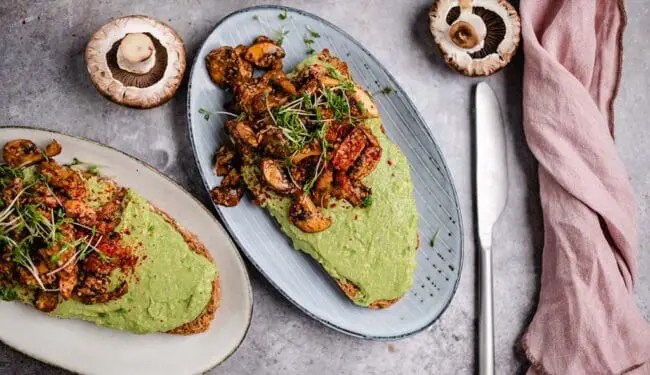 Avocado tahini bread with mushrooms