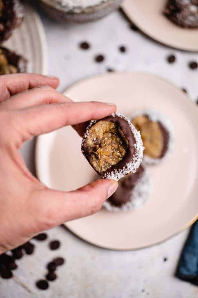 vegan chocolate coconut figs (3 ingredients)