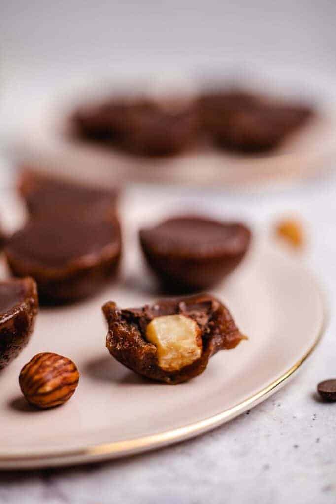 Vegan Toffifee (4 ingredients)