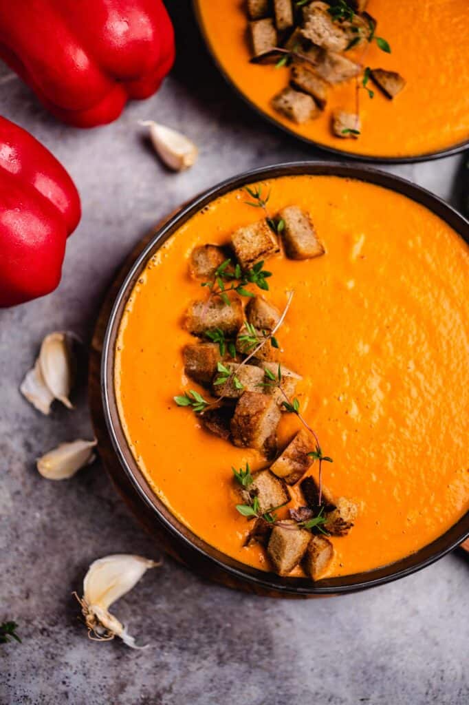 vegan roasted red bell pepper and tomato soup