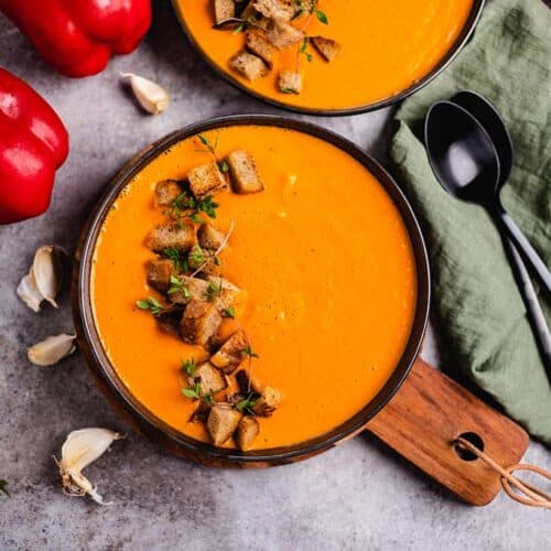 vegan roasted red bell pepper and tomato soup