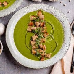 Vegan broccoli spinach soup