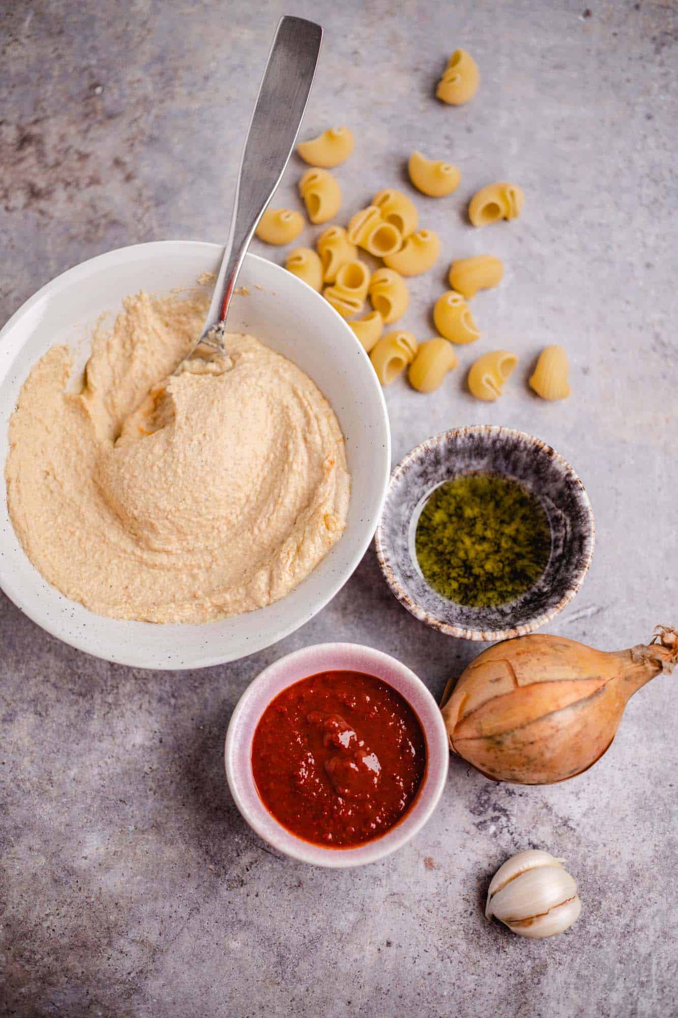 Vegan Hummus pasta with gochujang sauce — VEGANE VIBES