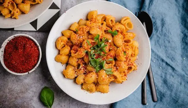 vegan hummus pasta with gochujang sauce recipe
