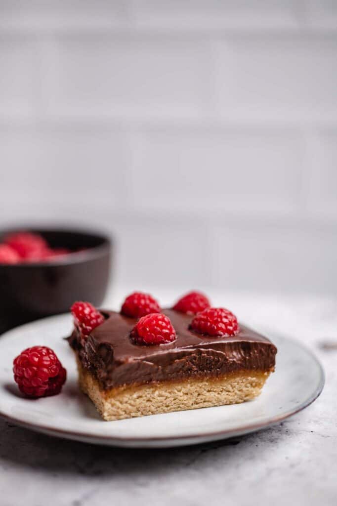 Vegan raspberry chocolate shortbread