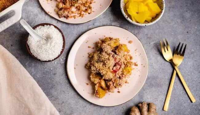 vegan rhubarb mango coconut crumble (gluten free)