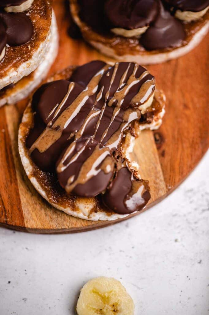 Rice wafers with nut puree and chocolate